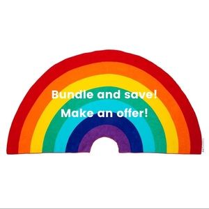 Items priced to bundle! 🥰🌈💗 ♻️